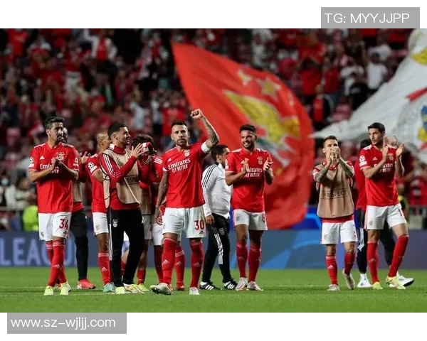 欧联杯精彩对决拜仁3-2逆转曼联帽子戏法点燃全场激情 欧联杯精彩对决拜仁3-2逆转曼联帽子戏法点燃全场激情