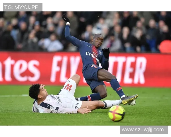 足总杯激战巴黎圣日耳曼与尤文图斯战成平局赛场瞬间引发热烈反响 足总杯激战巴黎圣日耳曼与尤文图斯战成平局赛场瞬间引发热烈反响